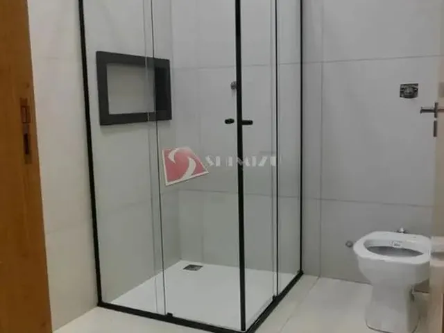 Imagem 10: Casa À Venda em Maringá, Parque Industrial 200, com 3 Quartos, com 180 M²