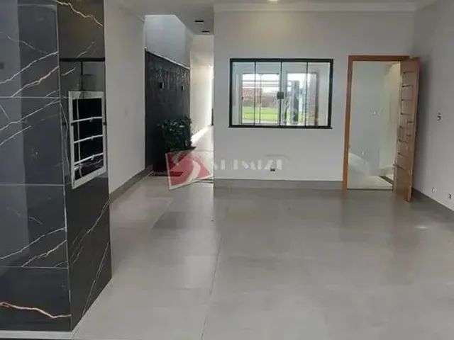 Imagem 8: Casa À Venda em Maringá, Parque Industrial 200, com 3 Quartos, com 180 M²