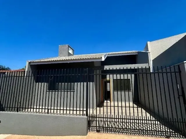 Imagem 1: Design Moderno e Conforto: Casa com 3 Dormitórios Prontinha para Morar