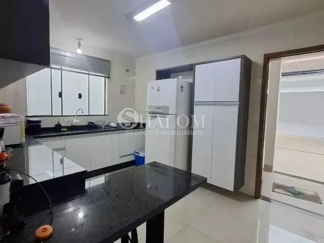 Imagem 4: Casa À Venda em Maringá, Jardim Universo, com 3 Quartos, com 192.52 M²