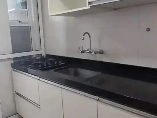 Imagem 9: Apartamento À Venda em Maringá com 2 Quartos, Suíte e Sacada no Novo Centro