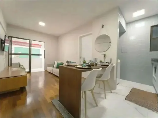 Imagem 2: Kitnet À Venda na Zona 7 de Maringá com 1 Quarto e Sacada