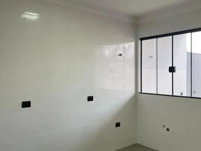 Imagem 2: Casa À Venda no Ebenezer Maringá com 3 Quartos e Quintal