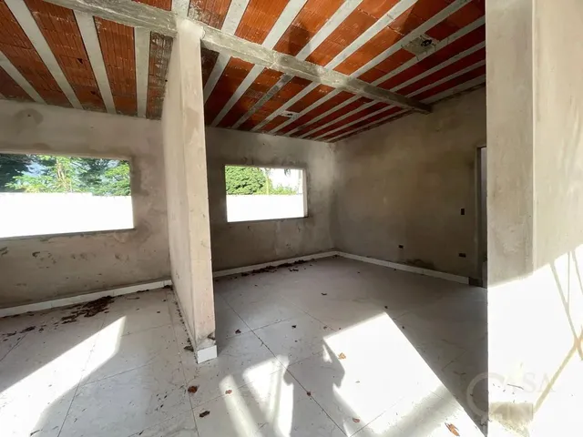 Imagem 8: Vende-Se Direitos de Casa com Piscina em Maringá