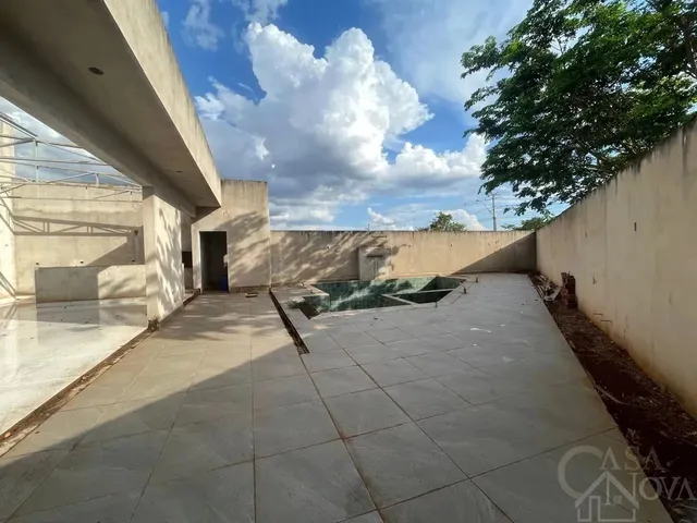 Imagem 10: Vende-Se Direitos de Casa com Piscina em Maringá