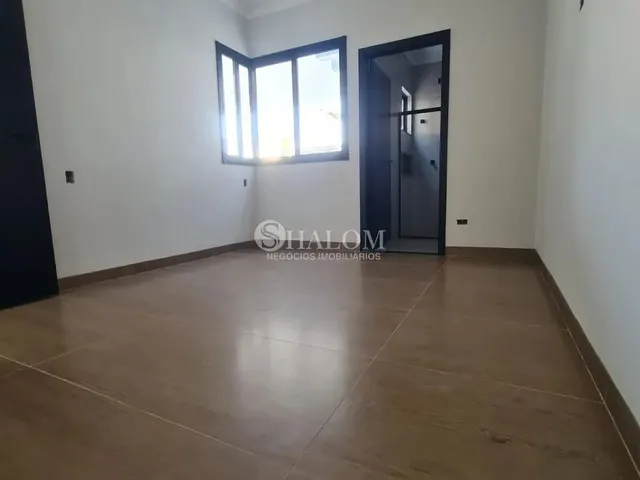 Imagem 5: Casa À Venda em Maringá, Jardim Espanha, com 3 Quartos, com 125 M²