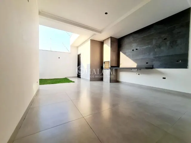 Imagem 3: Casa À Venda em Maringá, Jardim Espanha, com 3 Quartos, com 125 M²