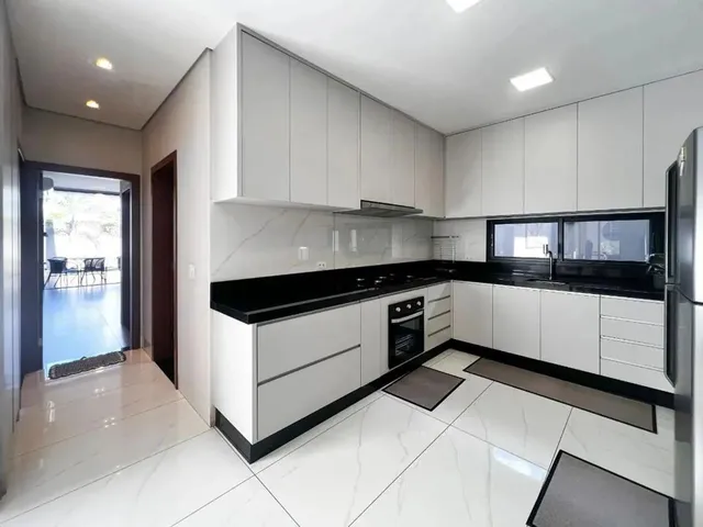 Imagem 7: Casa À Venda em Maringá, Jardim Cidade Monções, com 3 Suítes, com 254.94 M²