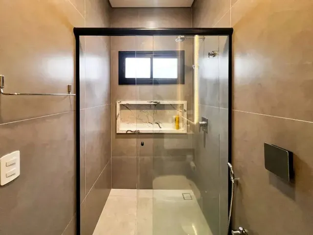 Imagem 5: Casa À Venda em Maringá, Jardim Cidade Monções, com 3 Suítes, com 254.94 M²