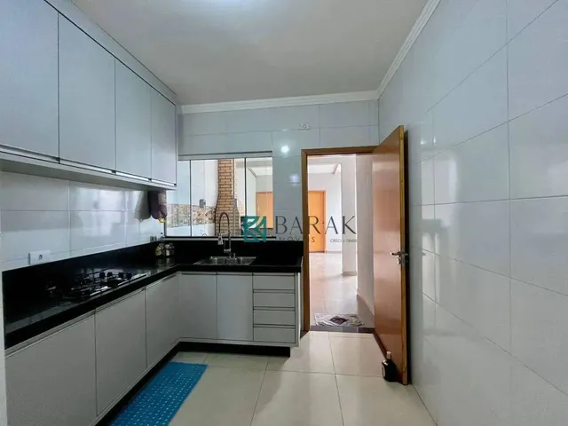 Imagem: Casa Á Venda - 3 Quartos - Sarandi