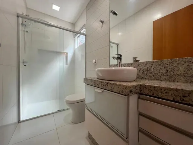 Imagem 12: Sobrado À Venda em Maringá, Zona 28, com 3 Quartos, com 193.47 M²