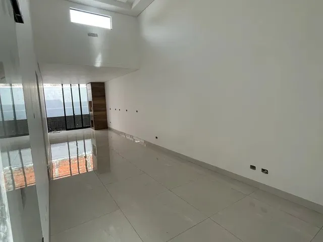 Imagem 5: Linda Casa com Corredor Lateral no Parque das Palmeiras Maringá