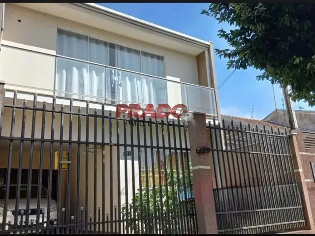 Imagem 1: Sobrado À Venda em Maringá, Jardim São Clemente, com 3 Quartos, com 210 M²