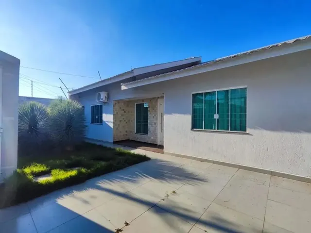 Imagem 15: Casa À Venda em Maringá, Conjunto Habitacional Lea Leal, com 3 Quartos, com 276.08 M²