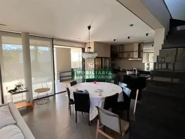 Imagem 2: Casa À Venda em Maringá, Cond Ecogarden Residence, com 3 Suítes, com 301 M²