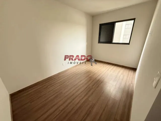 Imagem 3: Apartamento À Venda em Maringá, Jardim Aclimação, com 3 Quartos, com 64 M², Up