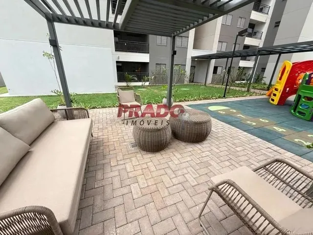 Imagem 2: Apartamento À Venda em Maringá, Jardim Aclimação, com 2 Quartos, com 64 M², Up