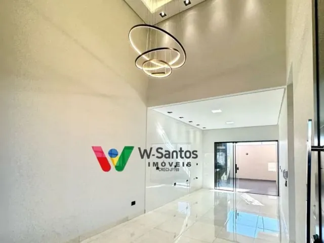 Imagem: A casa possui 3 Dormitórios, 1 Suíte, 2 Banheiros, 2