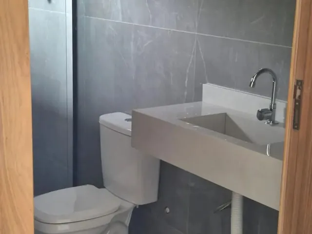 Imagem 5: Casa À Venda em Maringá, Conjunto Habitacional Requião, com 3 Quartos, com 79.95 M²