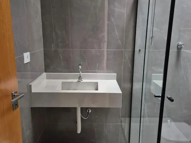 Imagem 4: Casa À Venda em Maringá, Conjunto Habitacional Requião, com 3 Quartos, com 79.95 M²