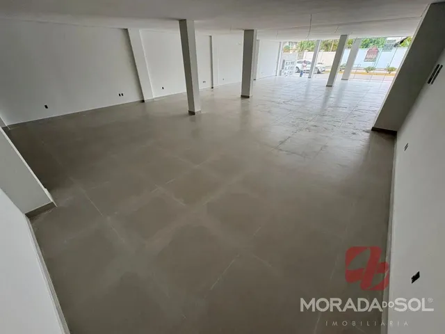 Imagem: Sala Comercial no Centro de Tijucas, 223M²