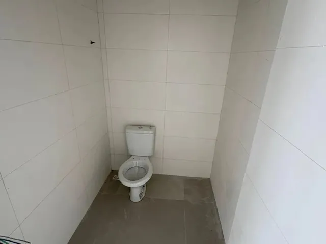 Imagem 4: Sala Comercial no Centro de Tijucas, 223M², 2 Banheiros para Alugar