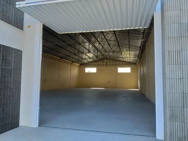Imagem 2: Galpão - Comercial / Industrial
