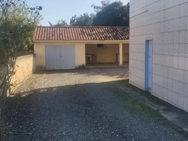 Imagem 6: Prédio Comercial com Um Apartamento na Parte Superior e 02 Salas Comerciais na Parte De