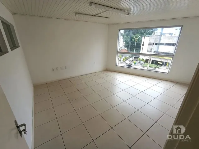 Imagem 3: Sala Comercial Galpão / depósito com aluguel por R$1.400 /mês