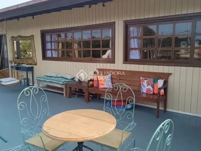 Imagem: Casa com Loja e Galpão com Ótima Visibilidade