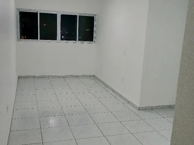 Imagem: O apartamento possui 3 Dormitórios, 1 Suíte, 2 Banheiros,