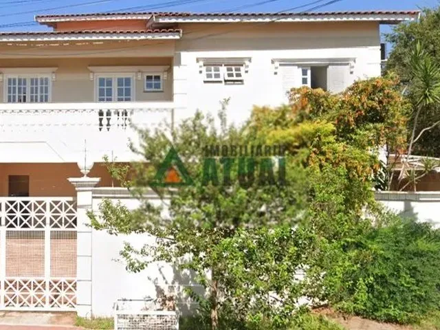 Imagem: Sobrado com 4 Quartos com Suítes na Região