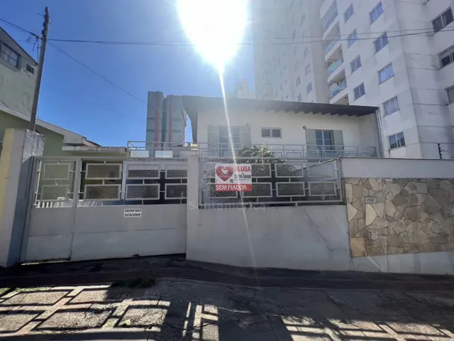 Imagem: Sobrado À Venda na Região Central com