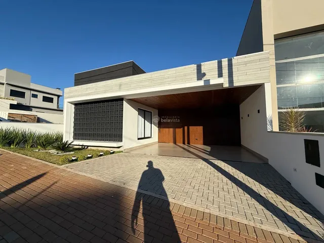 Imagem: Casa Mobiliada com Piscina À Venda no Condomínio