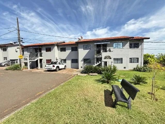 Imagem: Apartamento com 2 Quartos - Condomínio