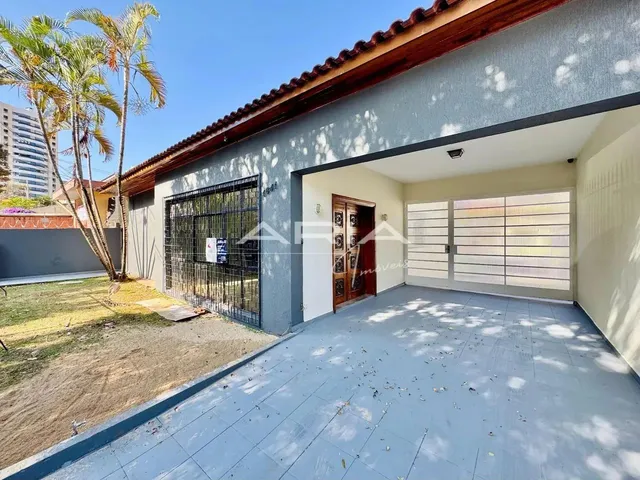 Imagem 1: Casa Térrea À Venda na Região Central Próximo À Av. Higienópolis - Londrina - Pr