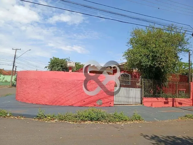 Imagem: Casa de Esquina a Venda no Jd Leonor