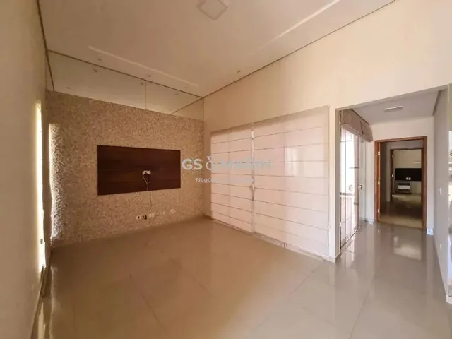 Imagem 1: Casa À Venda em Londrina, Royal Forest, com 3 Quartos, com 200 M², Condomínio Royal
