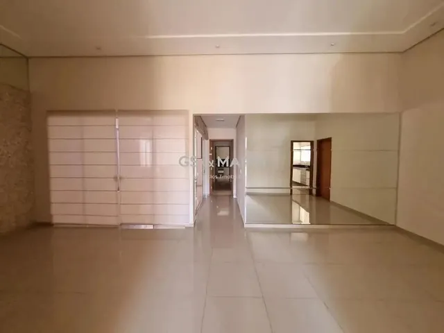 Imagem 11: Casa À Venda em Londrina, Royal Forest, com 3 Quartos, com 200 M², Condomínio Royal