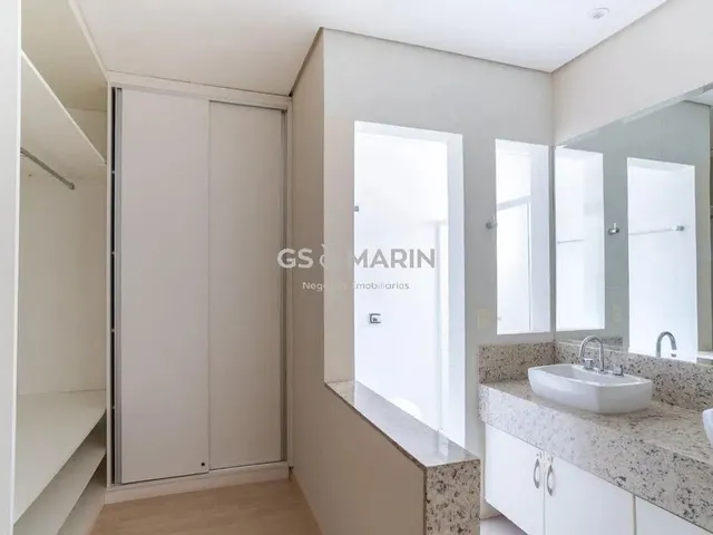 Imagem 16: Casa À Venda em Londrina, Royal Forest, com 3 Quartos, com 200 M², Condomínio Royal