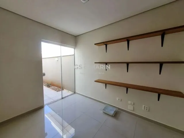 Imagem 14: Casa À Venda em Londrina, Royal Forest, com 3 Quartos, com 200 M², Condomínio Royal