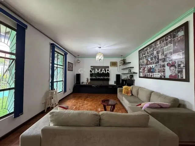 Imagem: A casa possui 2 Dormitórios, 1 Suíte, 2 Banheiros, 2