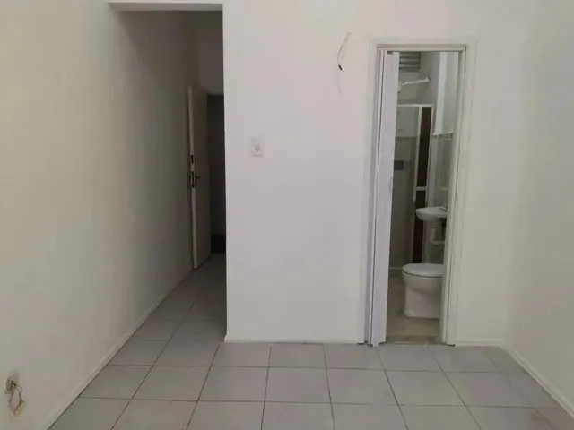 Imagem 9: Apartamento para Aluguel Possui 18,00 Metros Quadrados em Botafogo - Rio de Janeiro - Rj