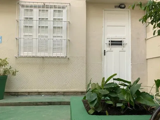Imagem 1: Ipanema Apto 2 Quartos Reformado