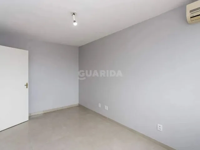 Imagem 9: Apartamento com 2 Dormitórios no Bairro Cavalhada