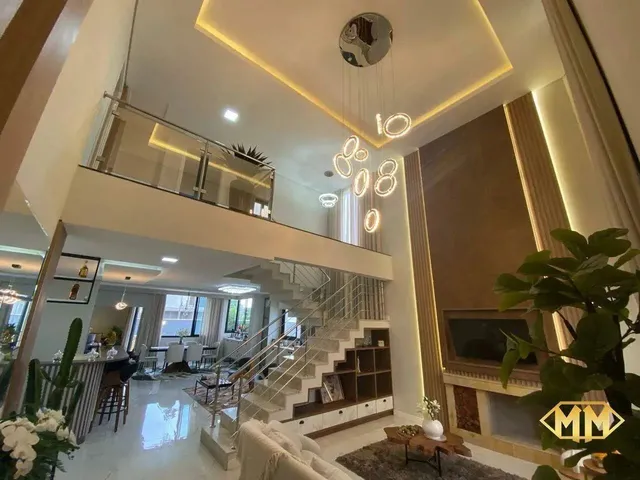 Imagem: A casa possui 4 Dormitórios, 3 Suítes, 5 Banheiros, 2