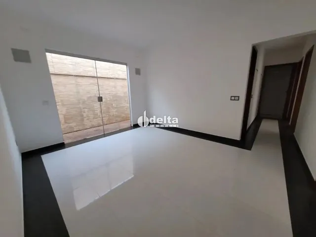 Imagem: Casa Residencial com 3 Quartos Sendo 1 Suíte