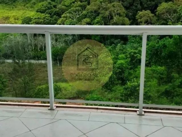 Imagem 14: Imóvel para Aluguel Possui 250 Metros Quadrados com 4 Quartos em Glória - Macaé - Rj