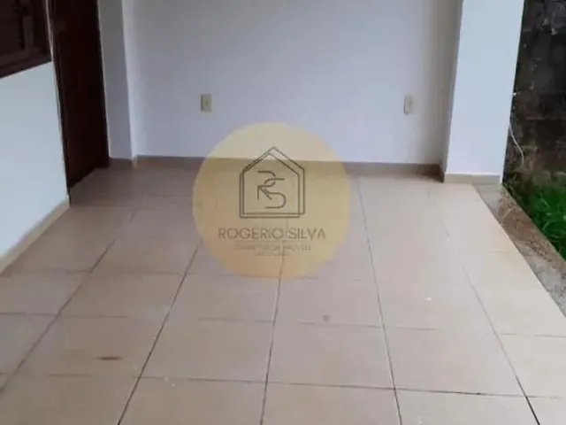 Imagem 16: Imóvel para Aluguel Possui 250 Metros Quadrados com 4 Quartos em Glória - Macaé - Rj