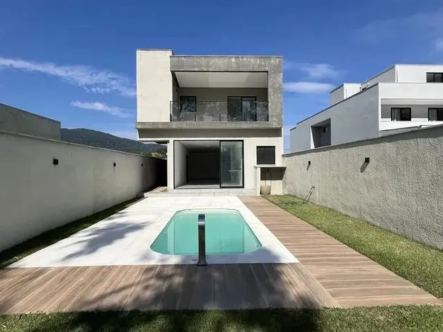 Imagem: Casa com 3 Suítes À Venda, 255 M² por